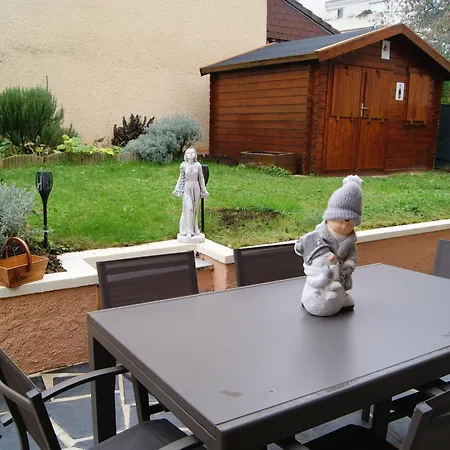 Semesterbostad Le Clos De La Treille Épernay